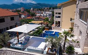 Raicevic Residence