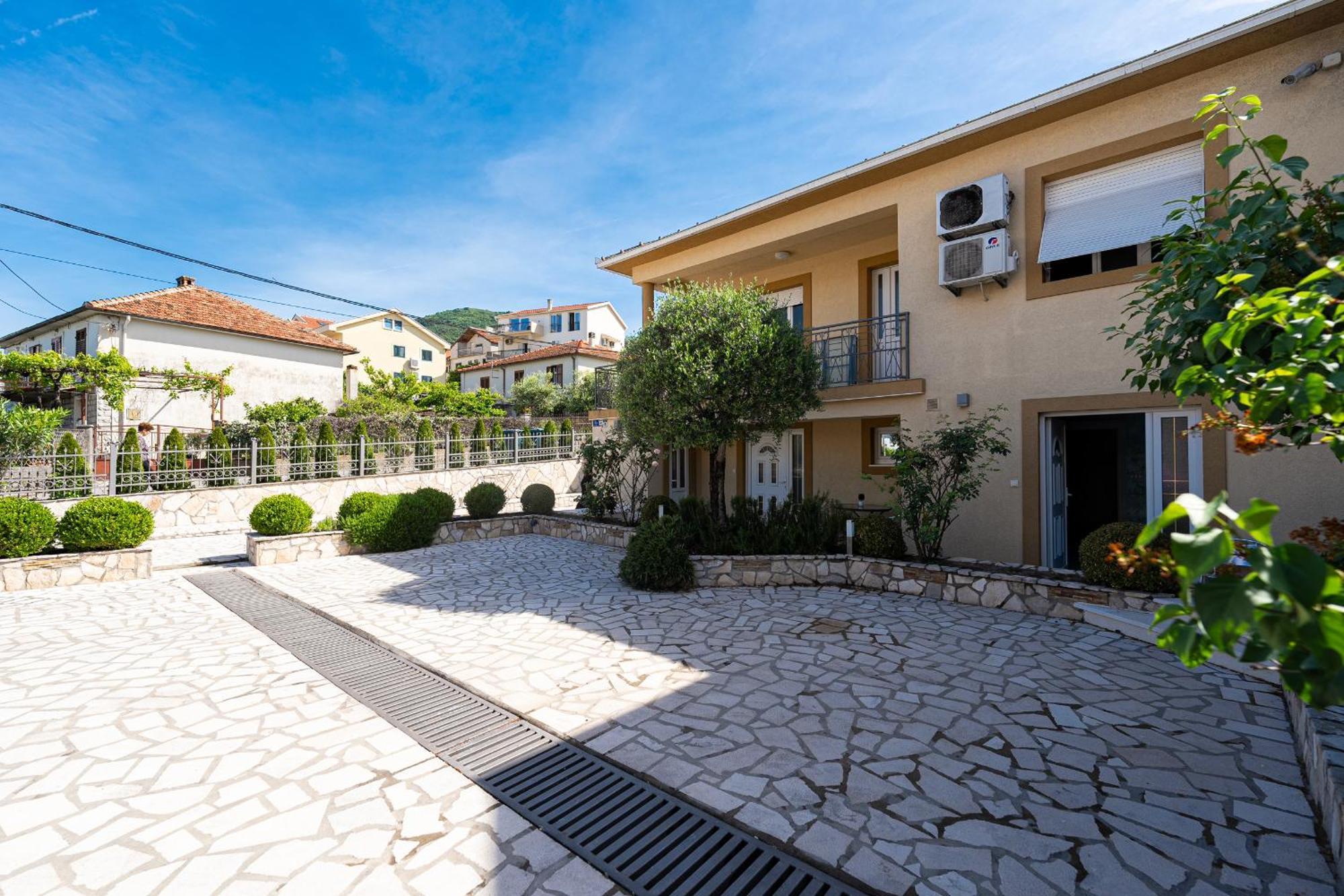 Raicevic Residence Tivat Exterior photo